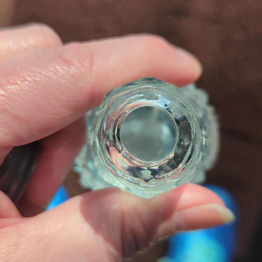 Victoriaian Cut Glass Shaker - Picture 7 of 8
